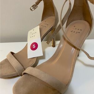3in nude heels